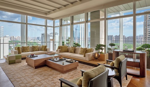 Deluxe Suite King with Balcony