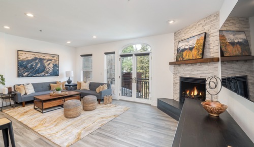 Condo, 2 Bedrooms