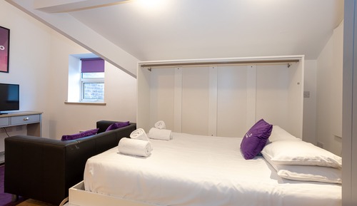 Junior Apartment