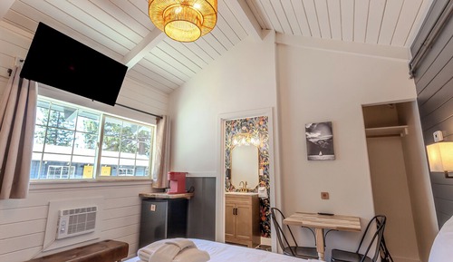 Romantic Studio