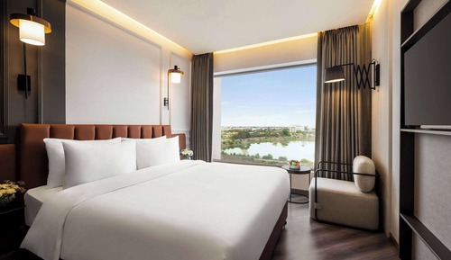 Deluxe Room, 1 King Bed