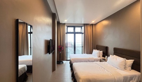 Basic Twin Room, 2 Twin Beds, Balcony, City View