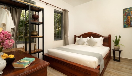 Villa with Pool Access & Terrace