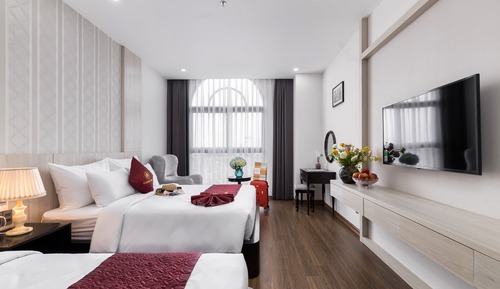 Family Triple Room, City View