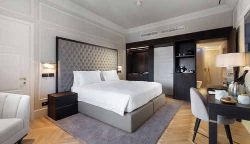 Junior Suite, City View