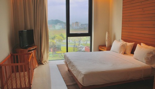 Deluxe Apartment, 2 Bedrooms, Partial Ocean View