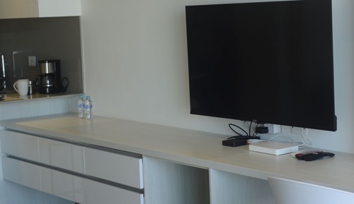 Deluxe Studio