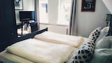 Basic Twin Room
