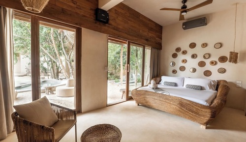 Junior Room, Air conditioning, Pool View