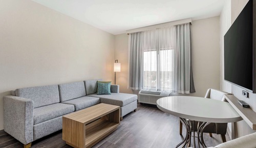 Standard Room, 2 Queen Beds, Non Smoking, Bathtub (with Sofabed)