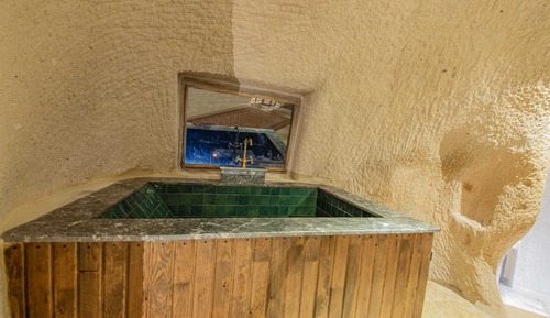 Deluxe Double Room With Jacuzzi