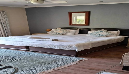 Premier Room