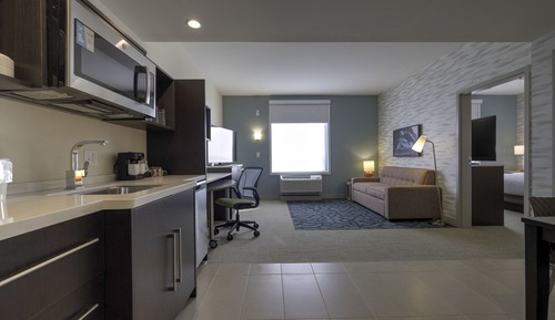 Suite, 1 King Bed, Accessible (Hearing)