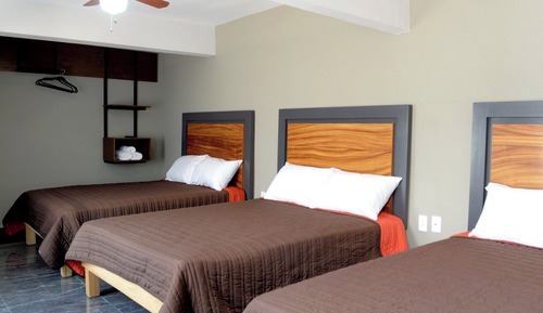 Family Room, 1 Bedroom
