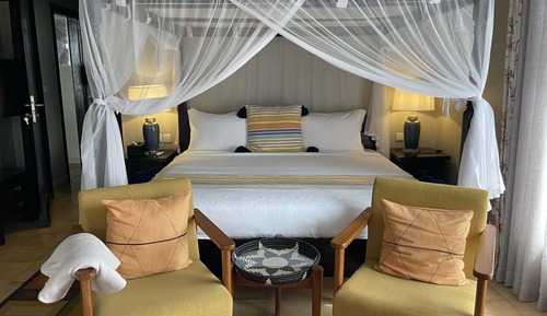 Superior Room, 1 King Bed, Bathtub