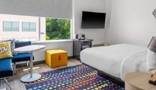 Loft, 1 King Bed (Hearing Accessible)