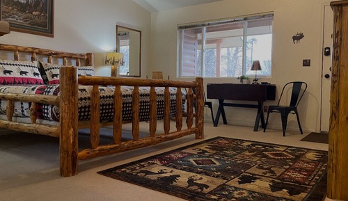 Elk Suite