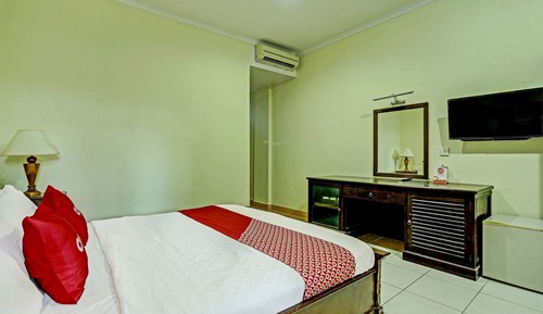 Deluxe Studio