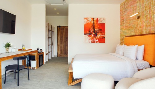 Pearl Art Room (Adults Only)