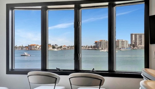 Design Studio Suite, 1 Queen Bed, Bay View