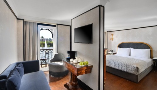 Senior Suite