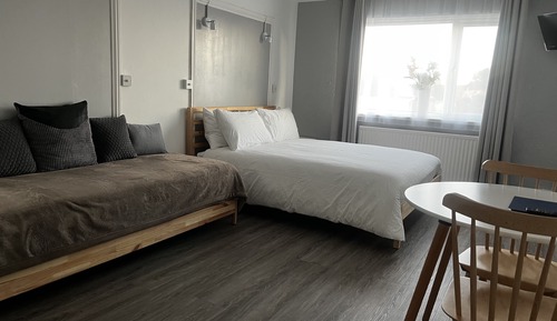 Double Room (East)