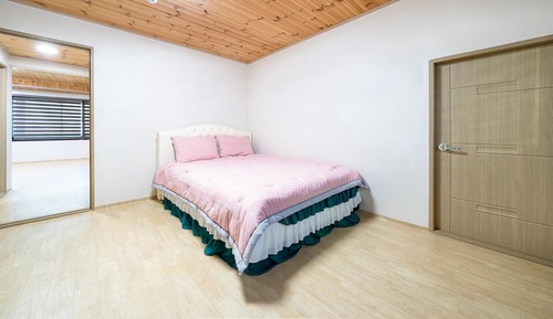 Basic Room, 2 Bedrooms (byeolbit)