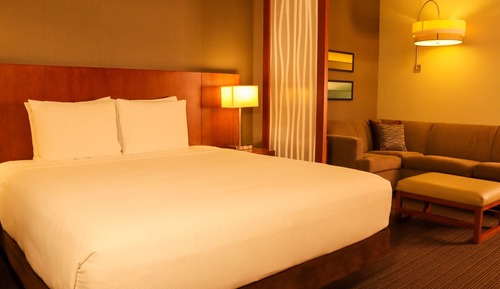 Room (King size bed)