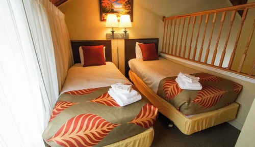 Suite, 1 Queen Bed with Sofa bed