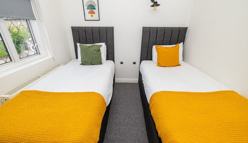 Deluxe Twin Room