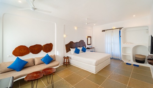 Deluxe Double Room, Patio, Pool View