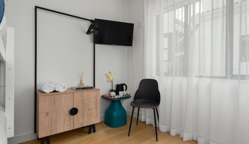 Economy Room