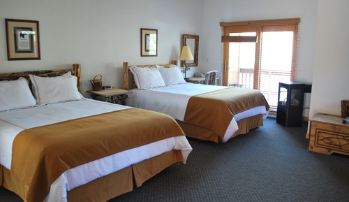 Room, 2 Queen Beds, Non Smoking, Jetted Tub