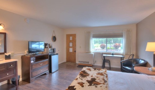 Standard Room, 1 King Bed