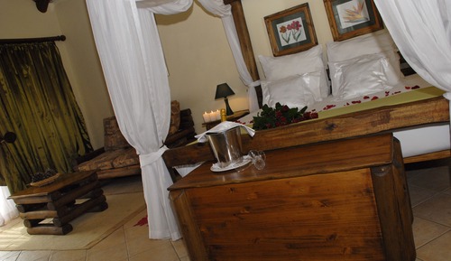 Honeymoon Suite (Lily Bridal)