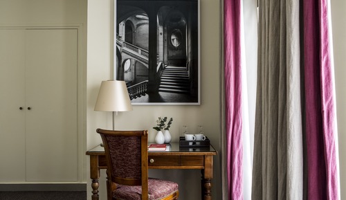 Superior Courtyard Room
