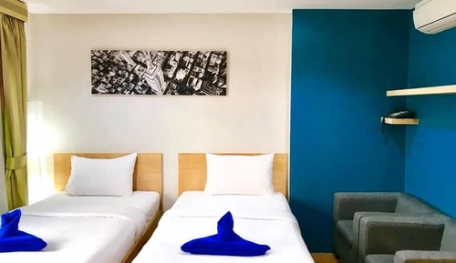 Deluxe Twin Bed