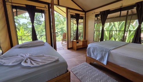 Tent, Ensuite