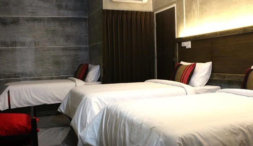 Economy Triple Room