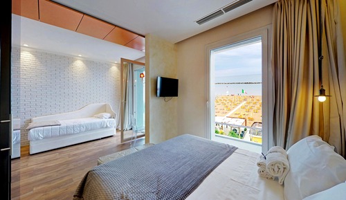 Design Suite, Terrace, Sea View