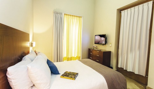 Classic Room, 1 Queen Bed