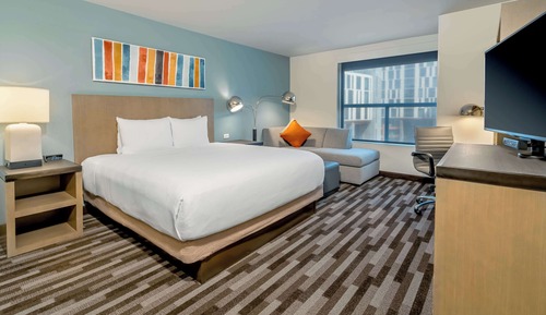Room, 1 King Bed (Den)