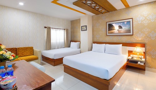 Deluxe Triple Room, City View