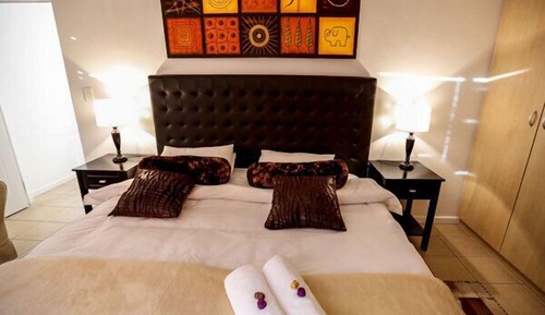 Strelitzia Luxury Suite
