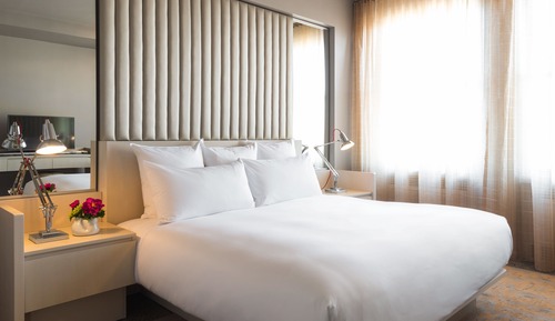 Luxury Room, 1 King Bed