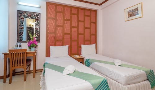 Standard Twin Room