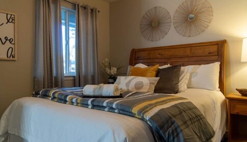 Deluxe Suite, 1 King Bed