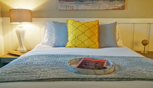 Standard Room, 1 Queen Bed