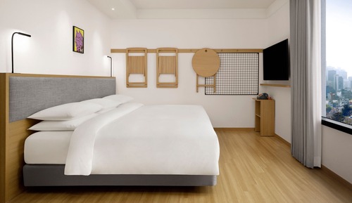 Room, 1 King Bed, Non Smoking, City View