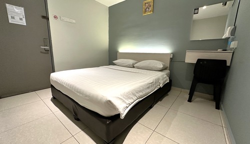 Deluxe Room, 1 Queen Bed